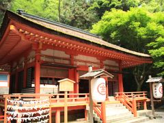 途中にある白峰神社に到着。ここで923段とのこと。