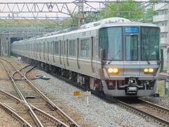 2019.05.03　草津
草津からは東海道本線。さすが天下の東海道、１２両編成の新快速電車が行きかう。
