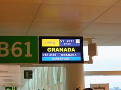 グラナダ行きの機内は意外と日本人を多く見かけました。
定刻どおり出発です。