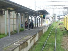 こちらは開業時からある古い駅。