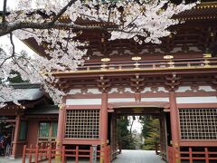 鹽竈神社。
天然記念物の塩釜桜で有名です。
陸奥の国の一ノ宮でもあります。
