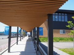 次に向かったのは、旭川デザインセンター。
旭川は家具作りに力を入れています。
ここも、以前から行きたいと思っていたスポットでした。