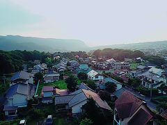 しなの鉄道で小諸に向かい今日の宿は埼玉の友達と松代大本営の洞窟巡り旅にも泊まったことのある伊東園グループ小諸グランドキャッスルホテルです。もう夕方です。