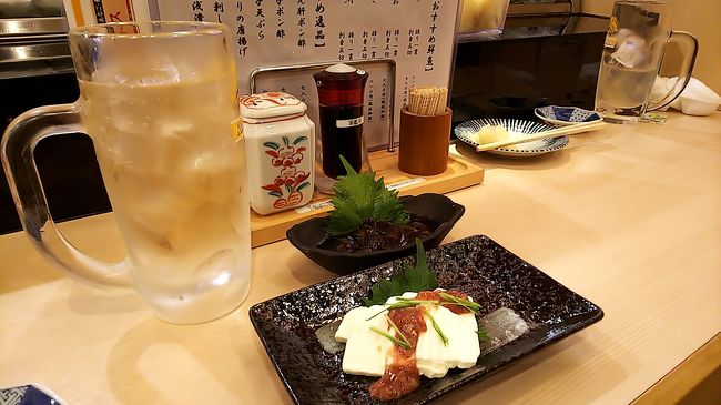 もちろんおつまみも食べ放題。チーズを頂きます。これ絶品です。