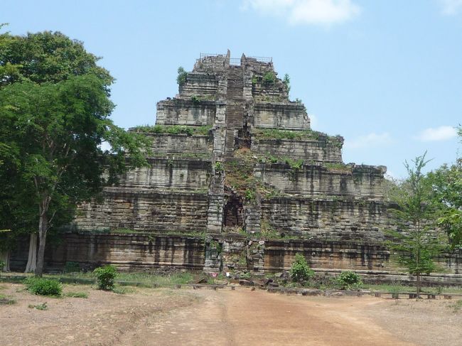 7段の見事なピラミッド。
