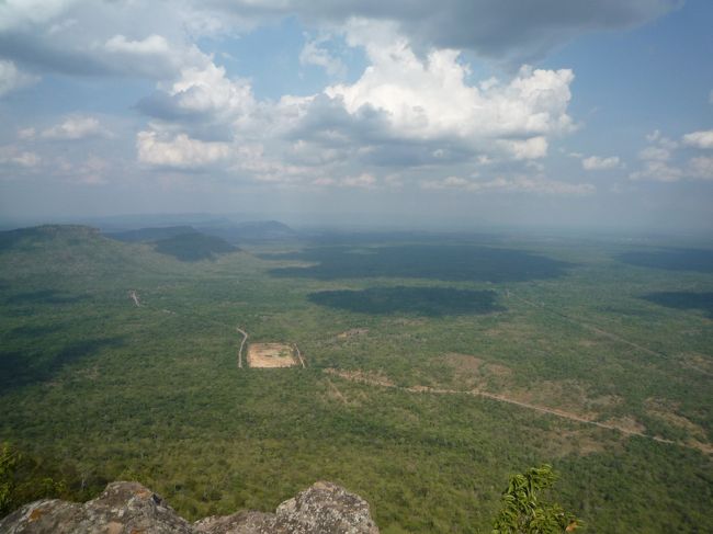 まさに断崖絶壁の絶景！