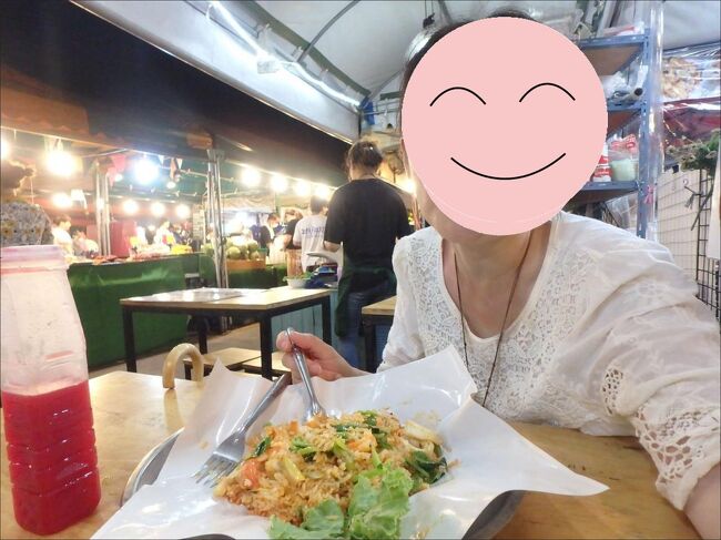 何にするか悩んだけれど、結局、<br /><br />真っ赤っ赤なザクロのジュースと