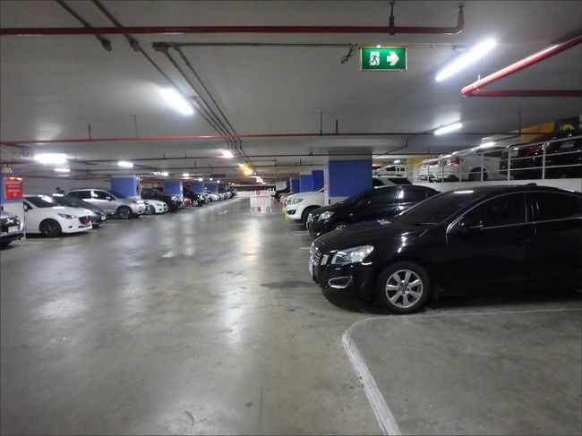 ここは、かなり広い駐車場ビルですし、