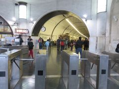 地下鉄・
A/B線のみで分かりやすいですが、テルミニ駅構内から少し歩きます。

