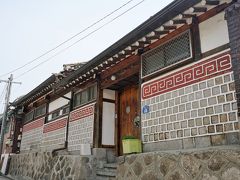 続いて北村韓屋村へ。
朝鮮王朝時代の建物が残る。