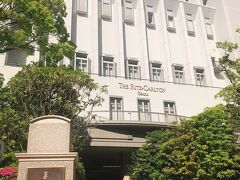 新大阪駅からタクシーですぐにリッツカールトン大阪に到着
初めてのリッツカールトンで嬉しくて嬉しくて！