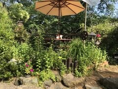 甘夏と夏ミカンの露店で1袋買い、薫る野牧場のソフトクリームを食べにこちらのお店に立ち寄りました。暑いから明日もお客さんめぼしいだろうなあ、、って主人が嘆いてた、、