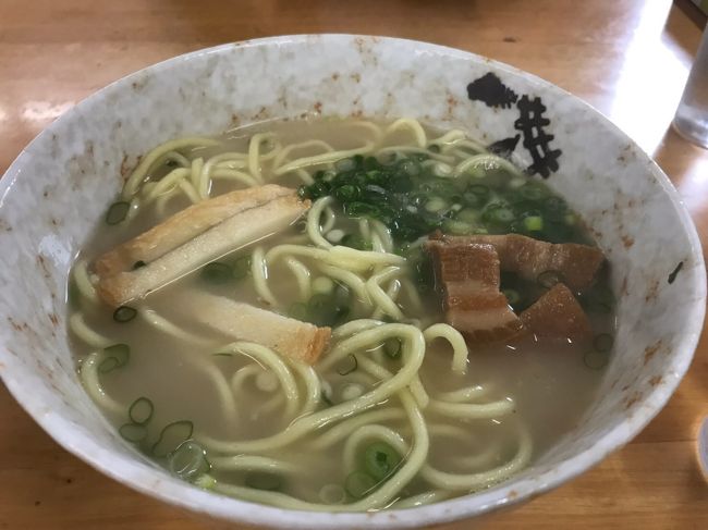 チェックアウトして北に向かいます。<br />明石食堂にちょうどいい時間だったので、たべます。<br />べつばら？