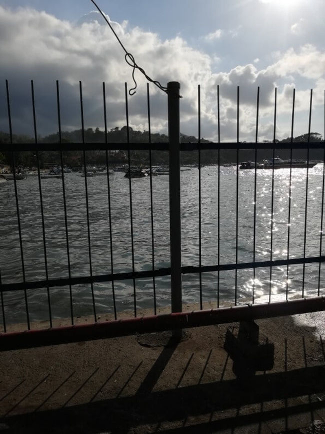 チケットを貰った後は各自フェリーへ向かい乗船の列に並びました。