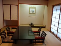 ザ・リッツ・カールトン大阪の洋室かと思っていたがなんと和室を予約したらしい　