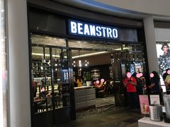 ディナーはこちら「ＢＥＡＮＳＴＲＯ」で、