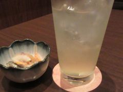 夜は、サンルート徳島と同じ建物の中にある居酒屋「茜どき」で食べる事に。。。
部屋のカードキーを見せると10%引きになるサービスがありました。
スダチサワー　とっても美味しかった。