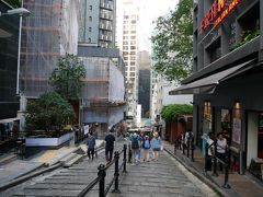 再び石畳のポッティンジャーストリート
ここを下って行く