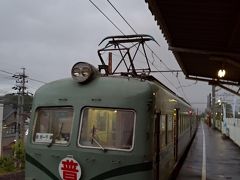 1日目夕方、東京での用事の帰りに新幹線で掛川まで行き、在来線で金谷までやってきました。
いきなりすごい歴史を感じる車両です。まるっこさがかわいいこの列車は、約60年前ぐらい製造の南海電車だそうです。