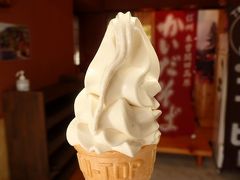 「おもて」さんで栗きんとんソフト