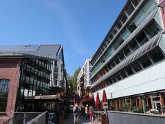 本当は左側の建物Mathallenへ行きたかったのですが、月曜定休。コペンハーゲンで似たようなタイプの市場を訪れて楽しかったので、入ってみたかったのですが。。。