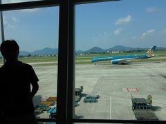 ４日目早朝。
シェムリアップ空港からベトナム航空でベトナムへ!
風景がとってものどか！
もう成田空港に帰っちゃうんだな・・・。