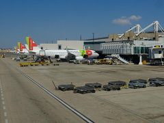 さて、ほぼ快晴のポルテラ空港（リスボン空港）到着。

アゾレス諸島を目指すのはこの翌日。
この日はこの空港近くのホテルに一泊するんですが、まずSUR SHANGHAIとその旦那が向かったのは…、
