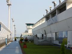 すっかり雨も止み、日が差してきた。
