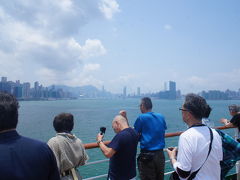 2019/04/25 12:25
ウエルカムツー香港
撮影用ドローンが船体周辺の旋回する。