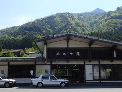 でもって南木曽駅まで送っていただいて…さてどうするか、と
最終日も午後４時頃までは時間があったんで、近くの渓谷に行ってみる等々、いくつか案はあってんけど…何か慌ただしくなるのもイヤやし…もうあんま歩きたくないし（軟弱…(^◇^;)）…ということで、なら駅周辺をのんびりと散策してみよう、ということに(^_^)