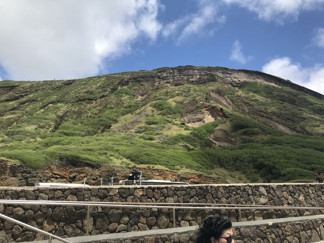 後ろの山もなかなかの景色です。<br />こういうの多いですね。