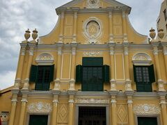 聖ドミニコ教会。
これも世界遺産。
全部で３０あるのでこの辺で数えるのやめます（汗）