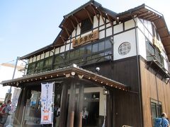 ＪＲ青梅線・奥多摩駅
最近改修工事が行われ、レトロな雰囲気を残しながらも綺麗になりました。