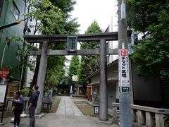 銀杏岡八幡神社にやってきました。