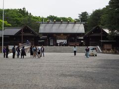 北海道神宮。
円山動物園に引き続き、こちらにも初めて来ました。
駐車場は1時間以内であれば無料でした。