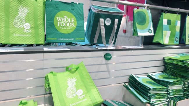 保冷用のバッグです。<br /><br />エコバッグはお土産も含めて４点購入しました。