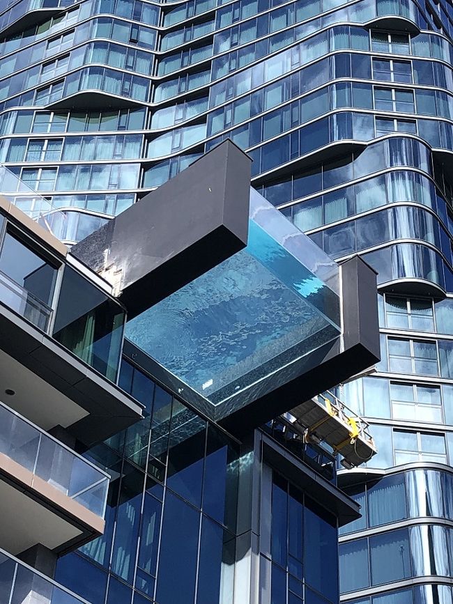 プールが突き出ています。<br />