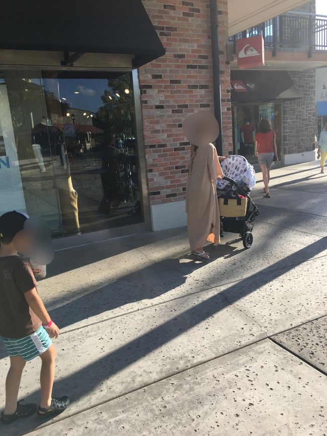 ここもクイーンズマーケット内。<br />最終日はここのフードコートで食べてからレンタカー屋さんに向かいました。やはりレンタカーをしていると最後まで自由に動けるのが最高です。<br />特にハワイ島の空港は本当に何もないので、早く行っても辛いだけです。