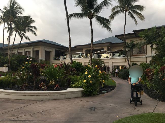 フェアモントの中にある「ブラウンズ ビーチ ハウス」を予約。ラグジュアリー感とハワイ島の自然がうまくマッチしている建物と雰囲気に心踊ります、、