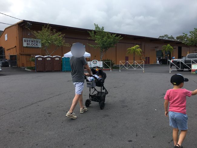 夫が大好きなコナビールの工場も寄りましたが、やはり体調が悪い上に、長男がトイレトイレ！と騒いで直ぐに退散。