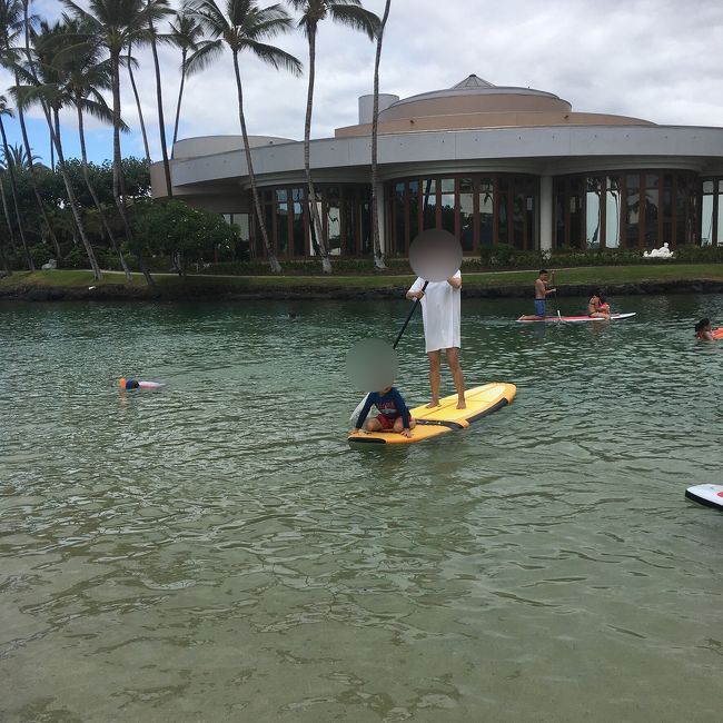 ずっと憧れていたSUPに挑戦。<br />海ではないので波がなく簡単に乗れました。しかし、方向転換が急には出来ず、下を泳ぐウミガメさんをひいてしまった。ゴメンよ。<br />息子と2人で乗れた時間が幸せでした。