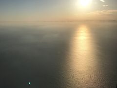 那覇空港にもどる頃には夕日が。