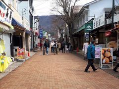 白糸の滝の後は雨も上がり晴れたので、
旧軽井沢銀座通りを散策。