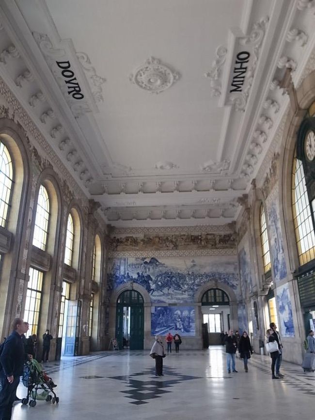 再びサンベント駅　<br />夜のほうが趣があったかな。