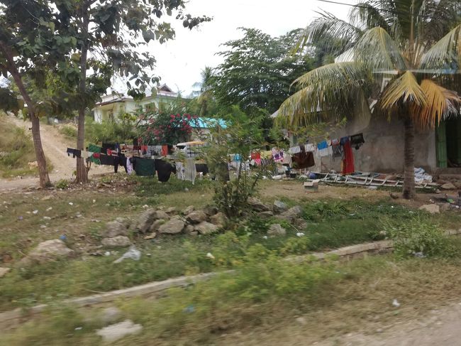 空港にいくまでの街並。