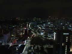 ｓｕｋｅｃｏ夫以外は、タクシーでホテルへ。

ｓｕｋｅｃｏはまだｓｕｋｅｃｏ夫が帰って来ないので、その間に部屋からの夜景をパチリ！。