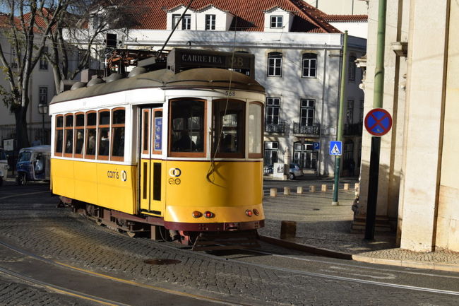 今日は地球の歩き方ご推薦<br />市電28番線で<br />市内観光