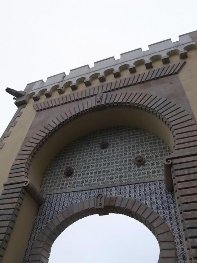 ドイツの建築家を呼び寄せて<br />1885年に完成したお城。