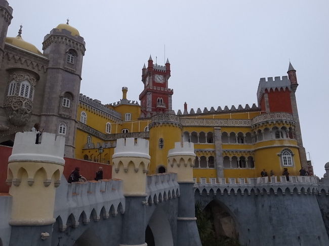 1908年に暗殺された<br />カルロス１世と王妃アメリアは<br />この宮殿に住んでいたそうです。