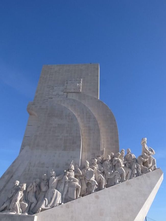 発見のモニュメント<br />1960年、エンリケ航海王子の<br />500回忌を記念して造られたそうです。